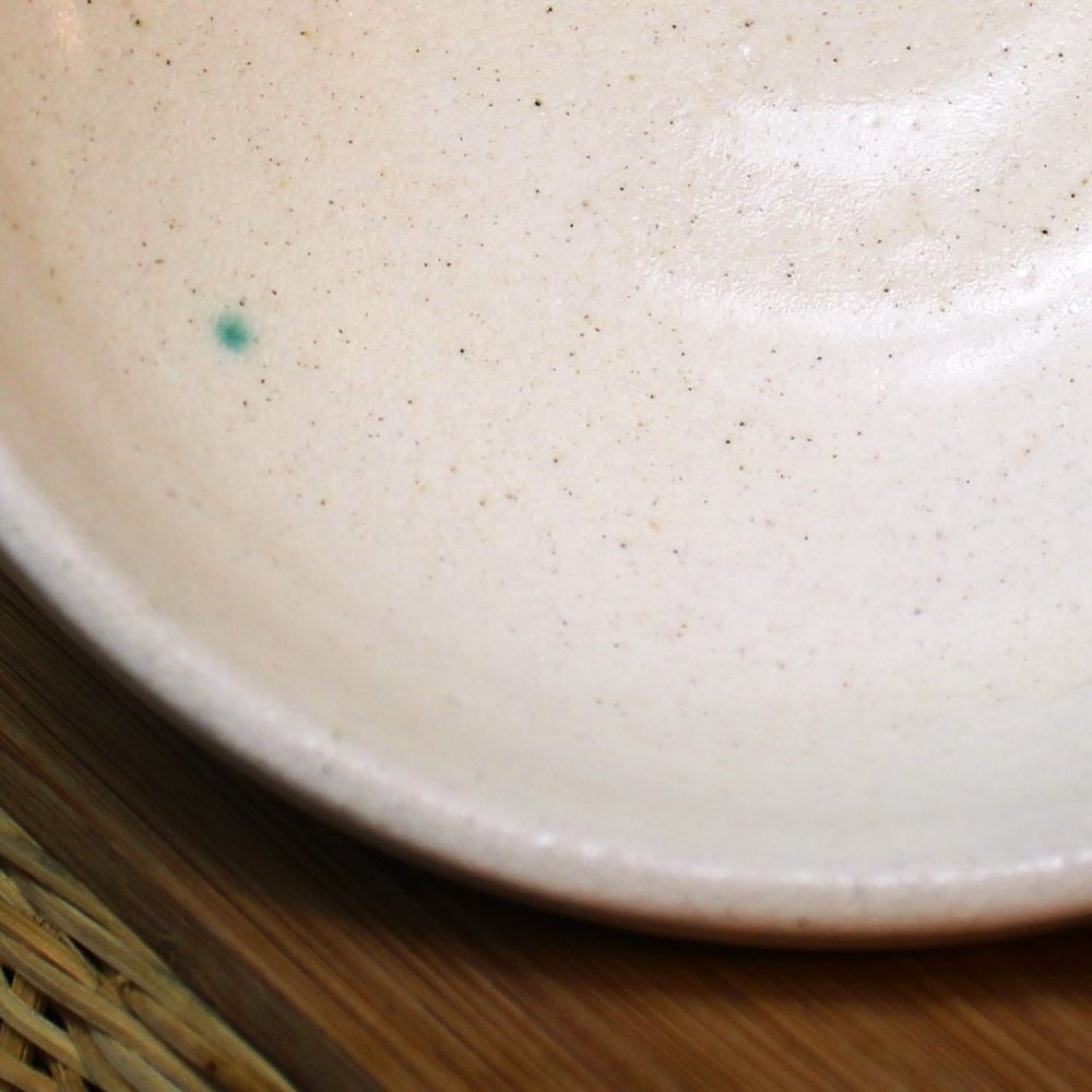 Vintage Studio Stoneware Pottery Bowl With Thick Three Footed Base White Blue - Picture 8 of 8